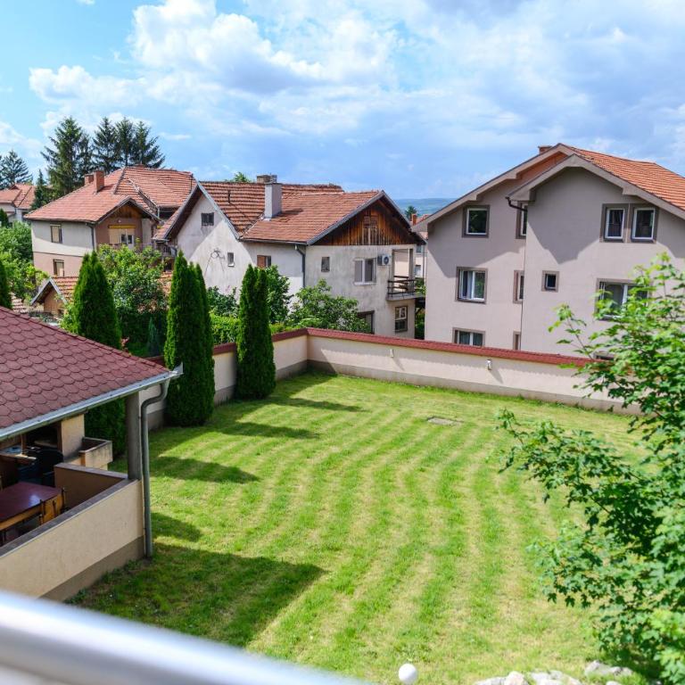 Smestaj STAI, u ulici Nikole Tesle 10, Sokobanja - Two-Bedroom Apartment with Mountain View - 9