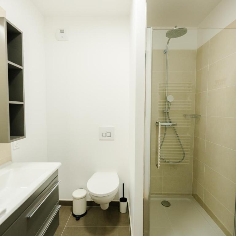 Confort Absolu à Paris ,superbe appartement rénové 7 Chambres avec salles de Bain privatives - Appartement Deluxe - 34
