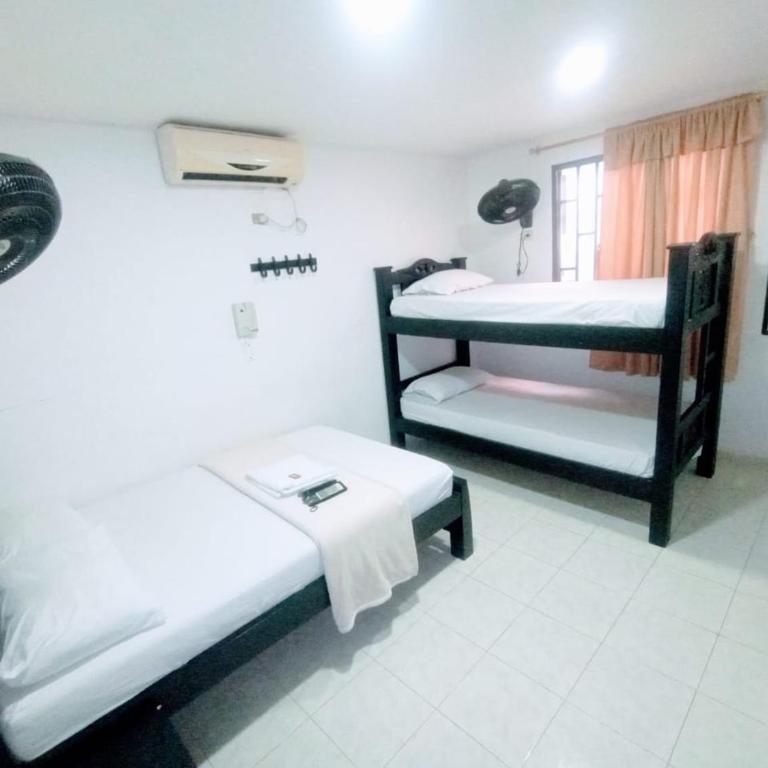 Hotel Jahdai Curumani - Triple Room - 2