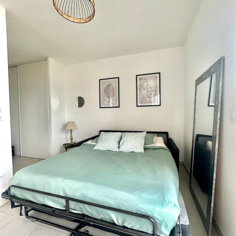Cosy studio avec parking et vue féerique - Appartement 1 Chambre - 8