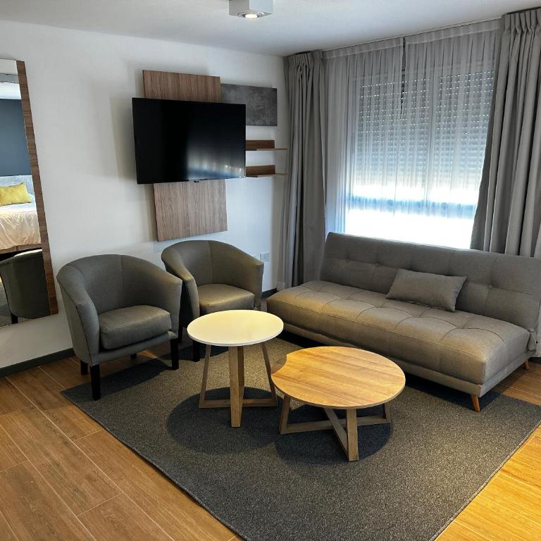 Hotel Plaza - Habitación Doble Deluxe con cama supletoria - 5