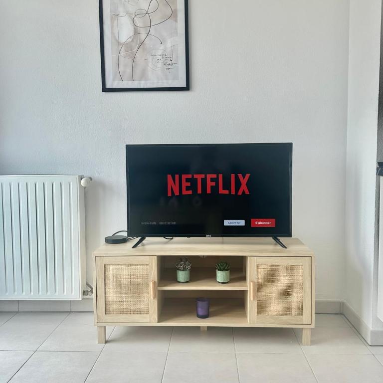 Cosy studio avec parking et vue féerique - Appartement 1 Chambre - 17