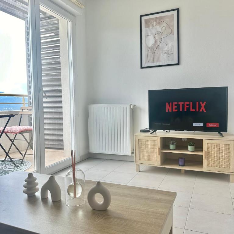 Cosy studio avec parking et vue féerique - Appartement 1 Chambre - 4