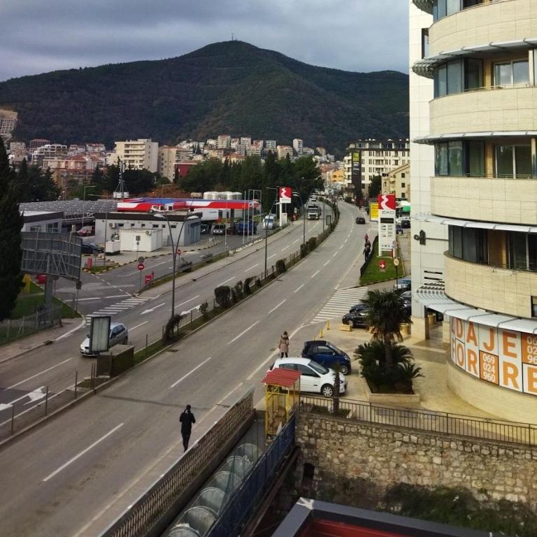 Apartments Mare Budva - Apartman sa Pogledom na Grad - 1