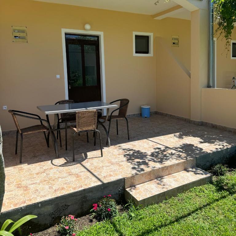 Niki Apartments - Klasična Četvorokrevetna Soba - 7