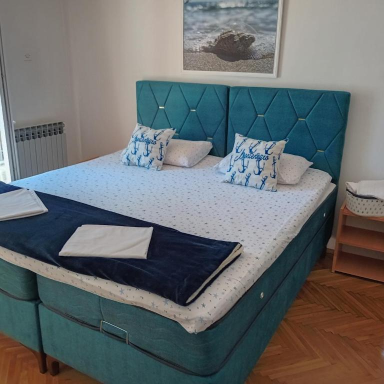 Guest House Vila Bak - Deluks Dvokrevetna Soba sa Bračnim Krevetom i Balkonom - 10