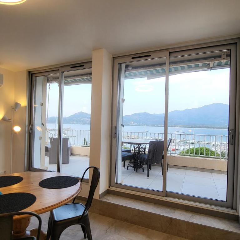 Appartement sur la baie, en centre ville - Apartamento de 1 dormitorio - 8