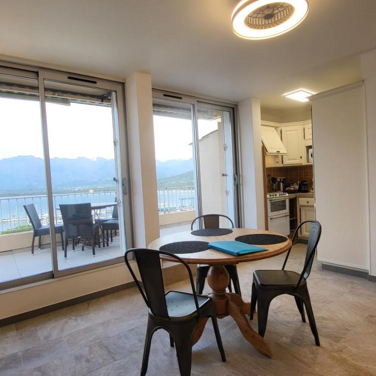 Appartement sur la baie, en centre ville - Apartamento de 1 dormitorio - 10