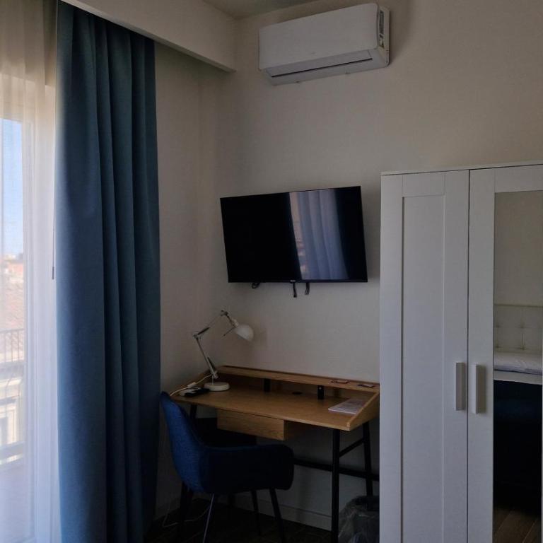 Orlando Rooms - Double Room with Balcony - 6