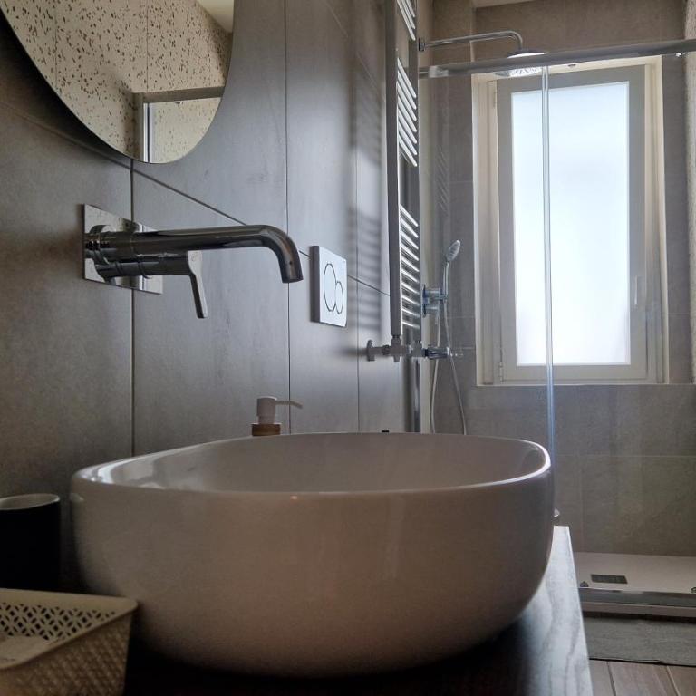 Orlando Rooms - Double Room with Balcony - 10