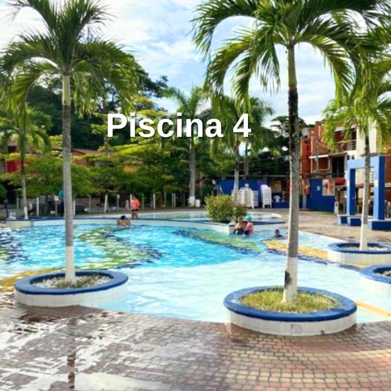 ""Apto 2 Habit, 4 piscinas, Dcto GENIUS, Check in-out extendidos, a 1 cuadra del parque -Ciudadela del Sol-"" - Two-Bedroom Apartment with Pool View - 10
