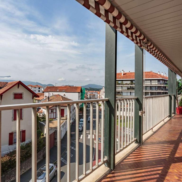 Appartement moderne en centre-ville avec balcon et parking à 400m de la plage - FR-1-4-693 - Appartamento - 20