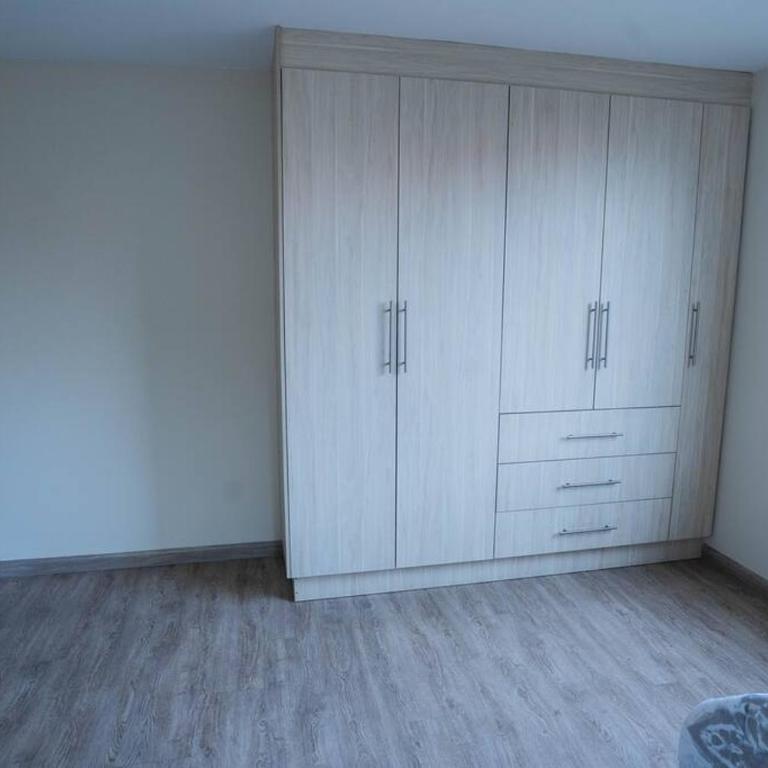 Departamento en Cuenca, 2 habitaciones - Apartamento de 1 dormitorio - 11