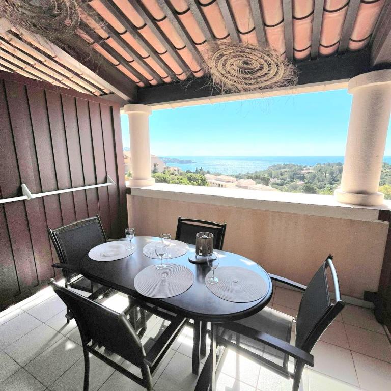 Cap Esterel, Duplex ,Vue Mer Climatisé - Appartement - Vue sur Mer - 2