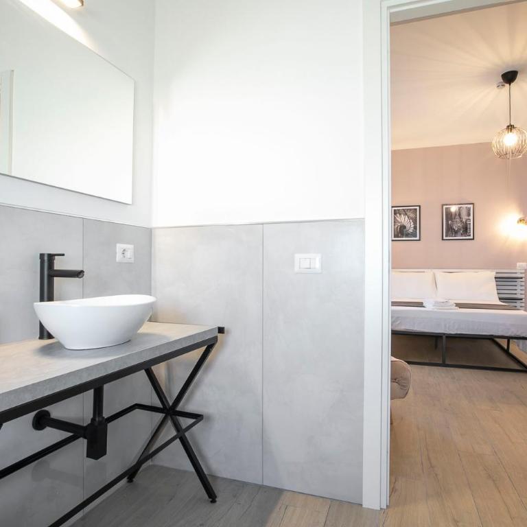 DOMINA Guest House - Camera Deluxe (2 Adulti + 1 Bambino) - 9