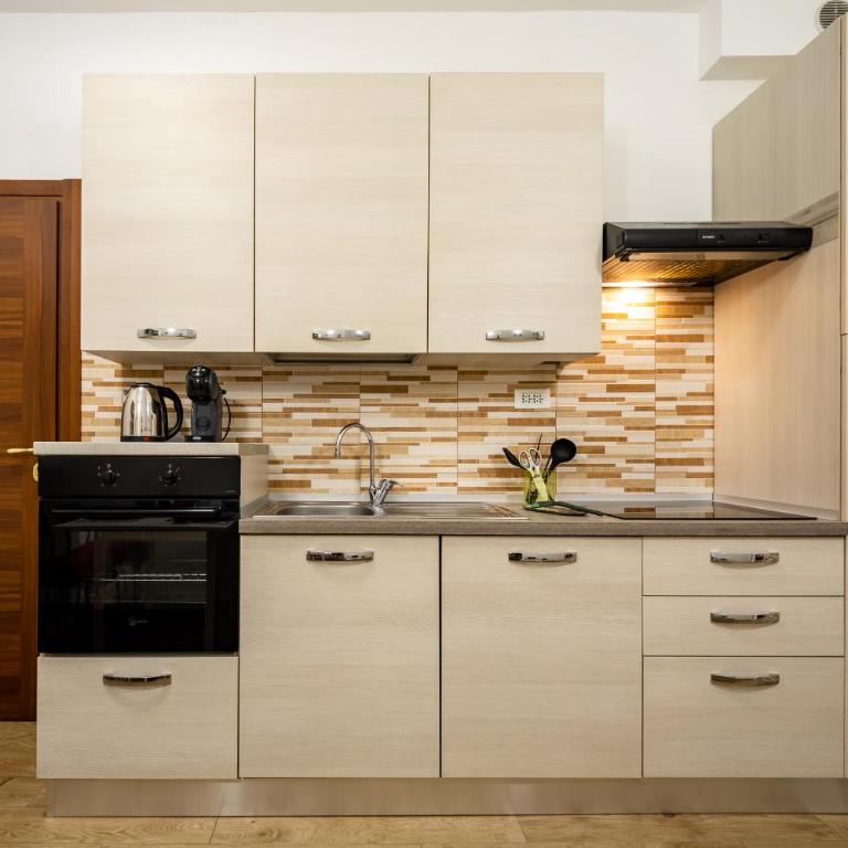 Verona Pop Duplex - Two-Bedroom Apartment with Balcony - 15