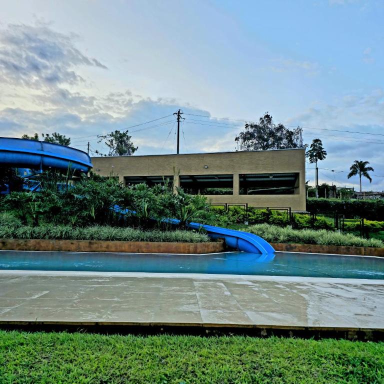 Apartamento Campestre 5 Minutos del Aeropuerto y 20 minutos del parque del Café Ubicado en la Tebaida - C - by Molca Xperiences - Apartamento de 2 dormitorios - 83