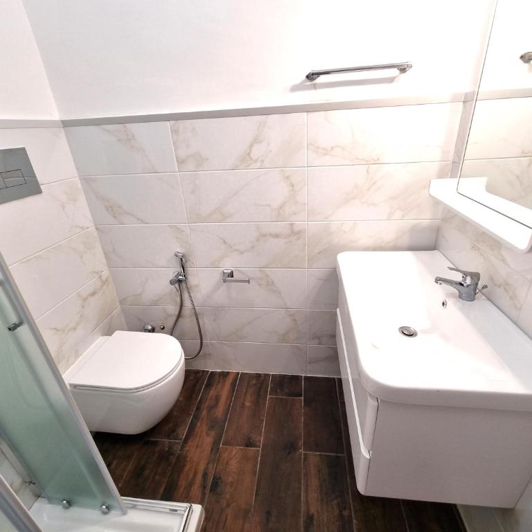 ROSSO - PROPPRO SRL - MILAZZO ISOLE EOLIEe - Appartamento con 2 Camere da Letto, Balcone e Vista mare - 7