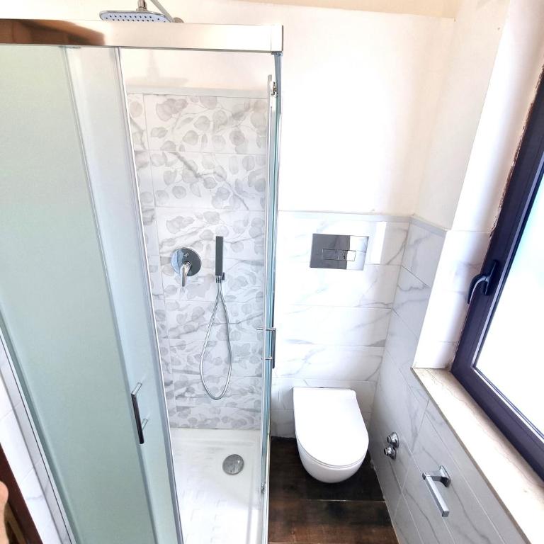 ROSSO - PROPPRO SRL - MILAZZO ISOLE EOLIEe - Appartamento con 2 Camere da Letto, Balcone e Vista mare - 13