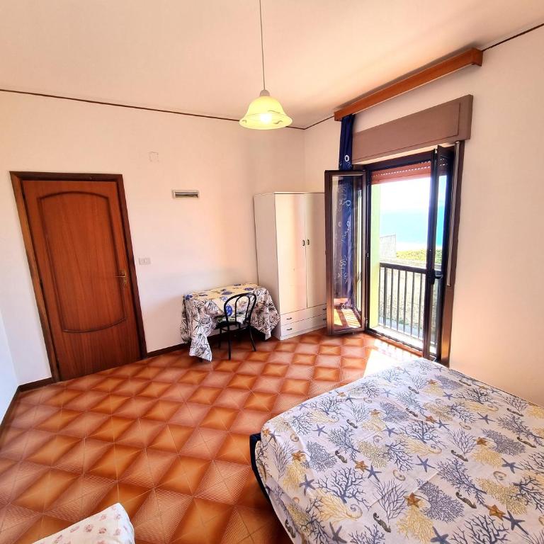 ROSSO - PROPPRO SRL - MILAZZO ISOLE EOLIEe - Appartamento con 2 Camere da Letto, Balcone e Vista mare - 11