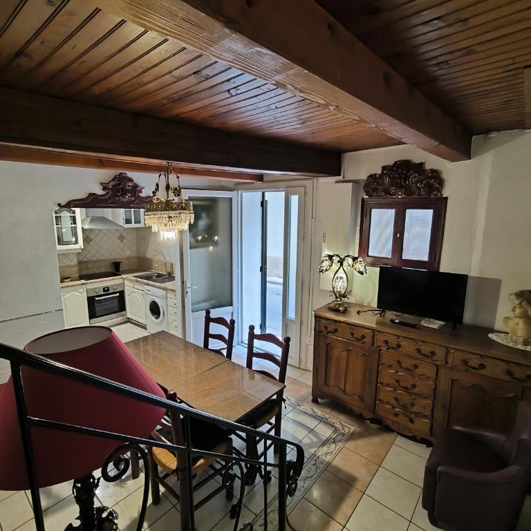 Maison enchanteresse au cœur de ville de Marseillan - Maison 1 Chambre - 13