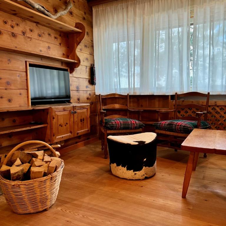 Spacious Alpine Retreat & Parking - Appartamento - 16