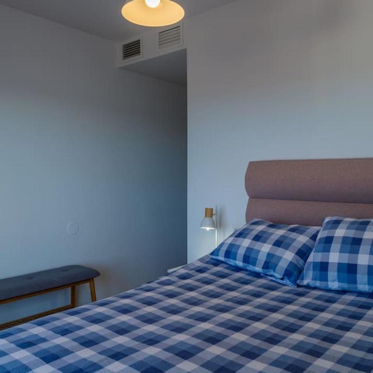 Astonishing views by the sea - Three-Bedroom Apartment - 6
