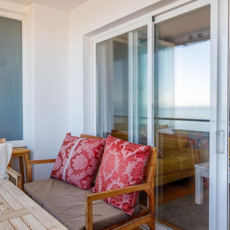 Astonishing views by the sea - Three-Bedroom Apartment - 28