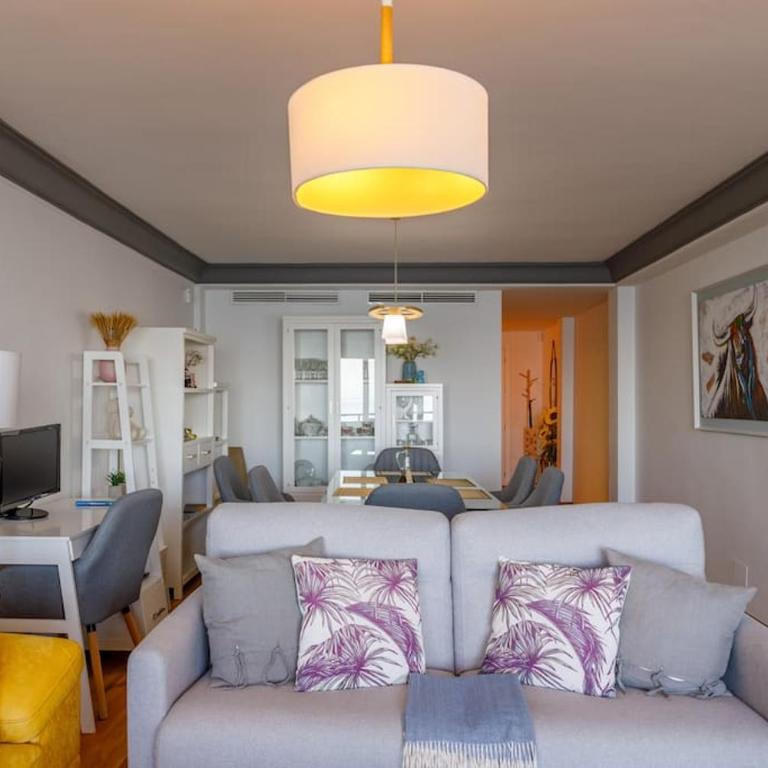 Astonishing views by the sea - Three-Bedroom Apartment - 30