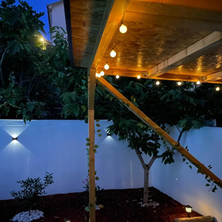 Hills Holiday House - Two-Bedroom Townhouse - 6