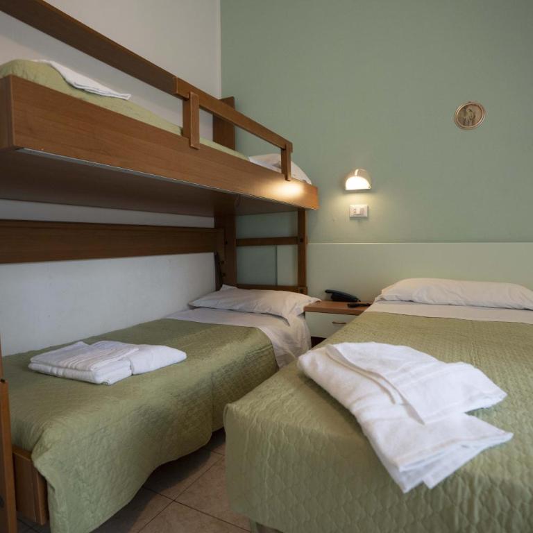 Hotel Odeon - Camera Tripla Standard - 2