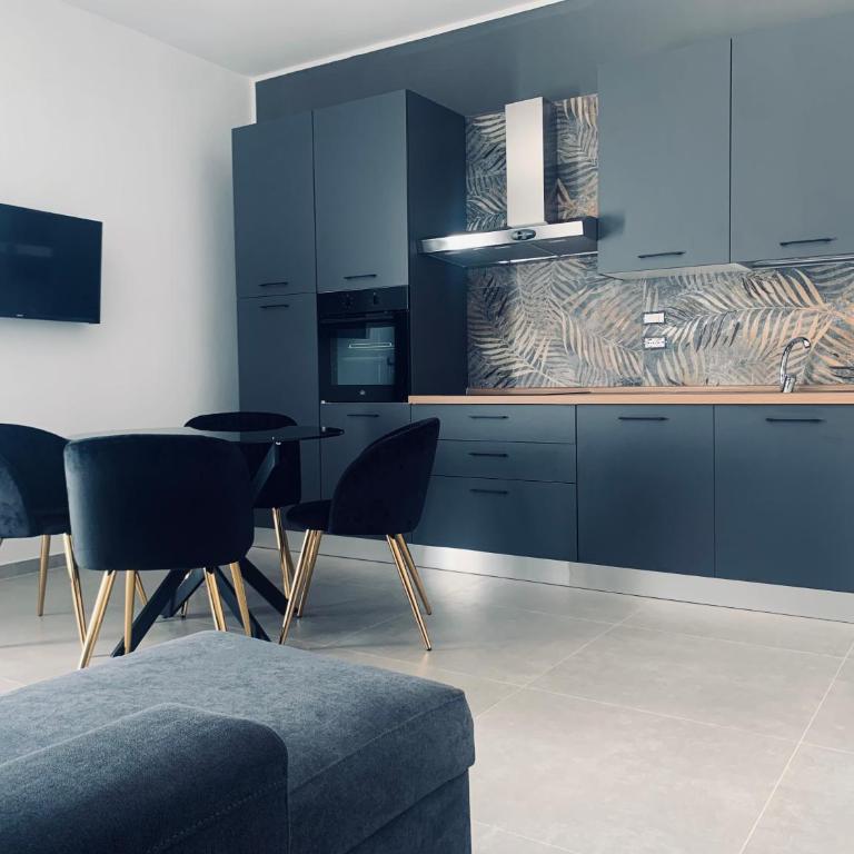 Il Rifugio sul mare Apartments - Apartment with Garden View - 1