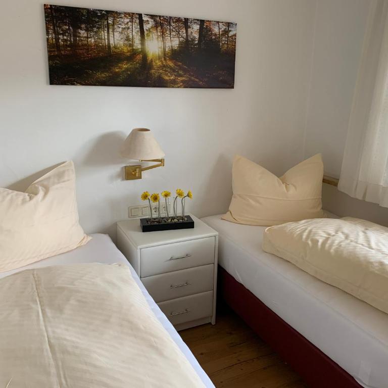 Ferienwohnungen Wörz, Sigismundstrasse 6 - Apartment mit 2 Schlafzimmern und Balkon - 2