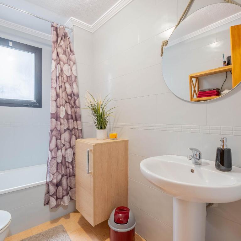 Valeria Apartament - Two-Bedroom Apartment - 6