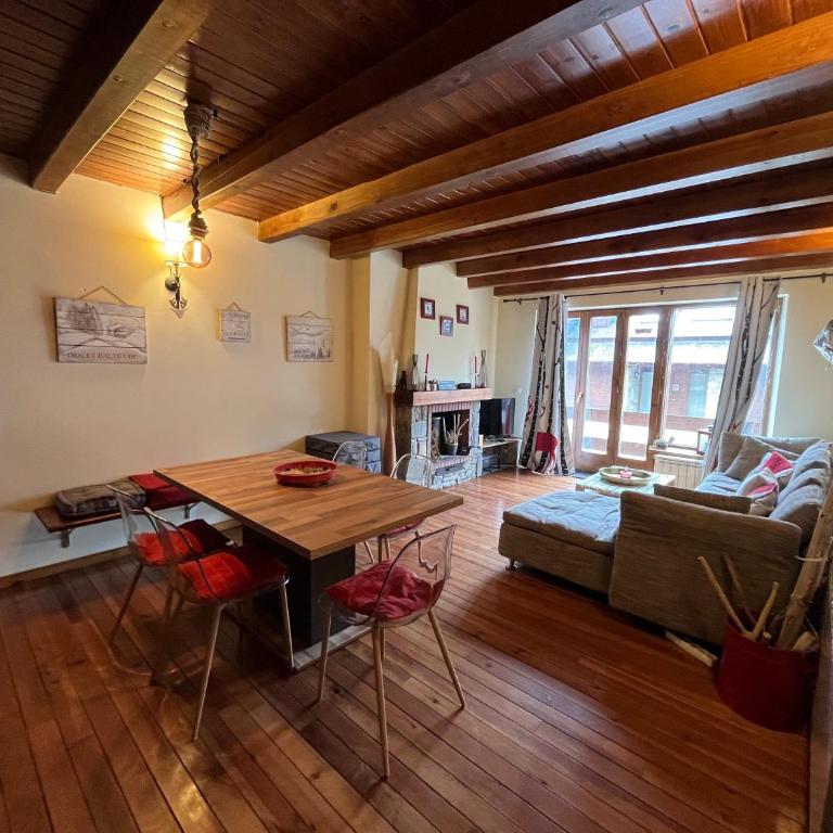 Charme et confort au pied des pistes - Two-Bedroom Apartment - 12