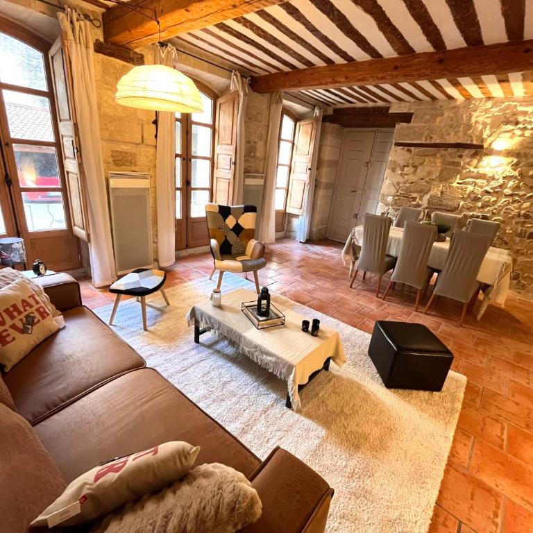 Magnifique appartement 70m2 proche du palais des papes - Apartment - 1
