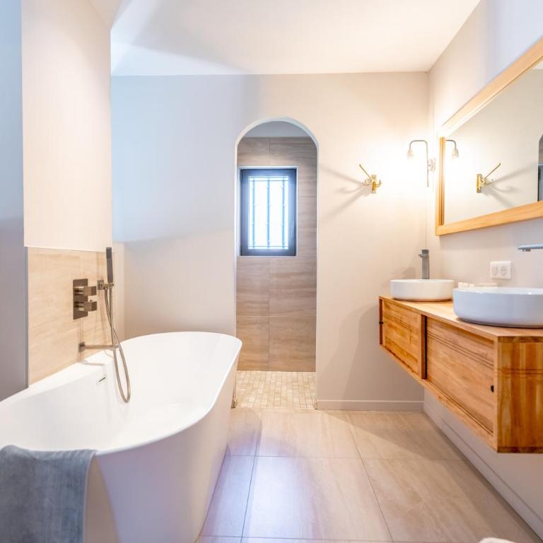 L'Espigoulié - Chambre Double avec Patio - 15