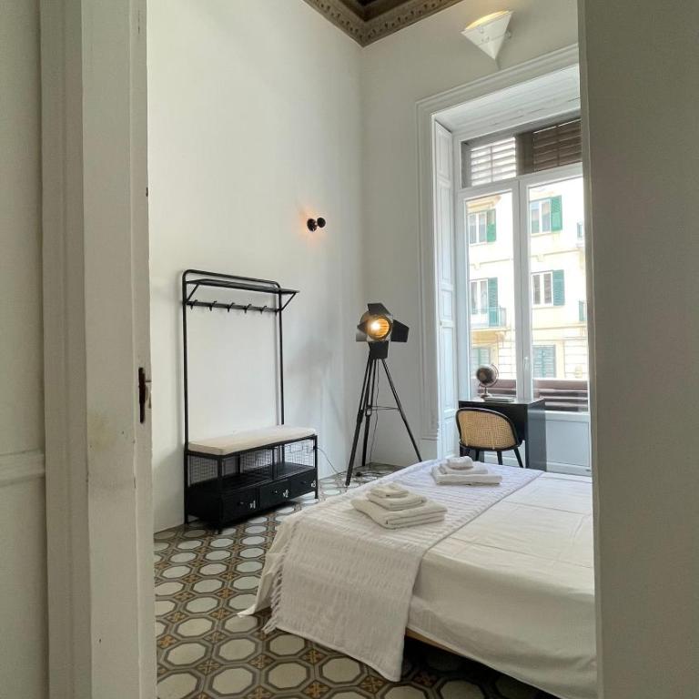 DonnaFrancaFlorio - Deluxe Double or Twin Room with City View - 2