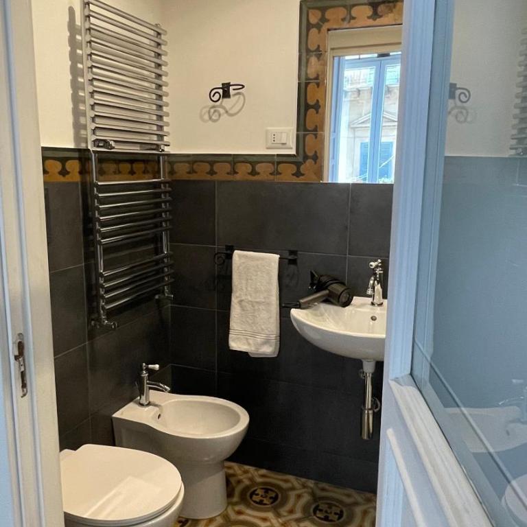 DonnaFrancaFlorio - Luxury Quadruple Room - 6