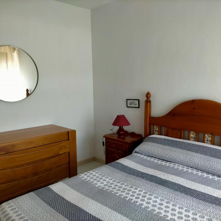Apartamento primera linea con piscina y parking. - Apartamento de 2 dormitorios - 7