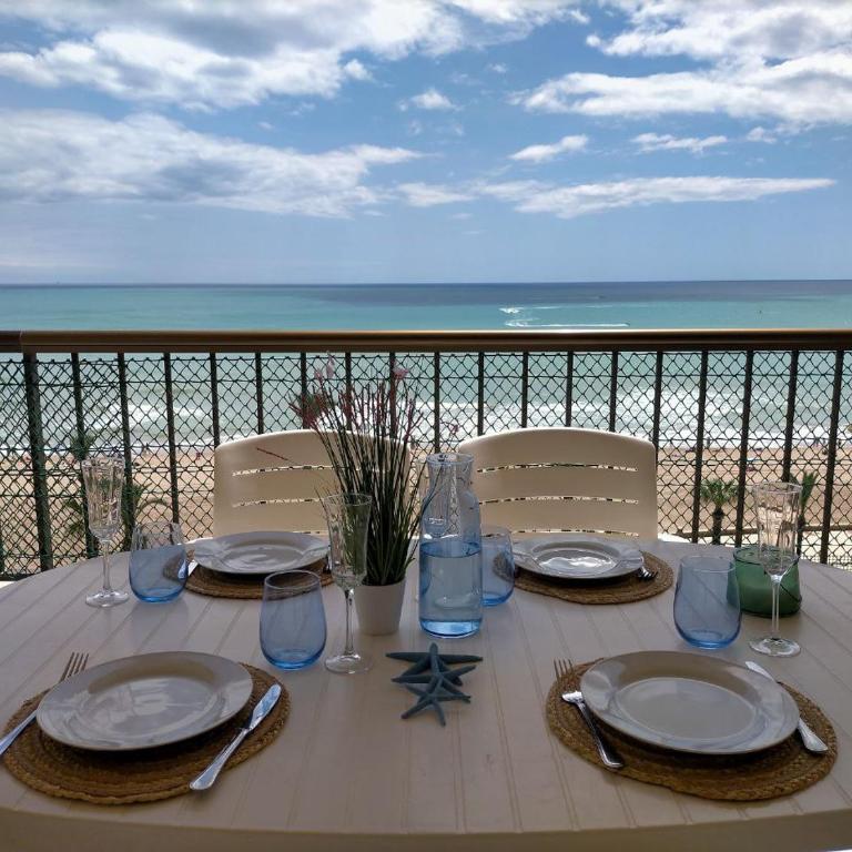 Apartamento primera linea con piscina y parking. - Apartamento de 2 dormitorios - 1