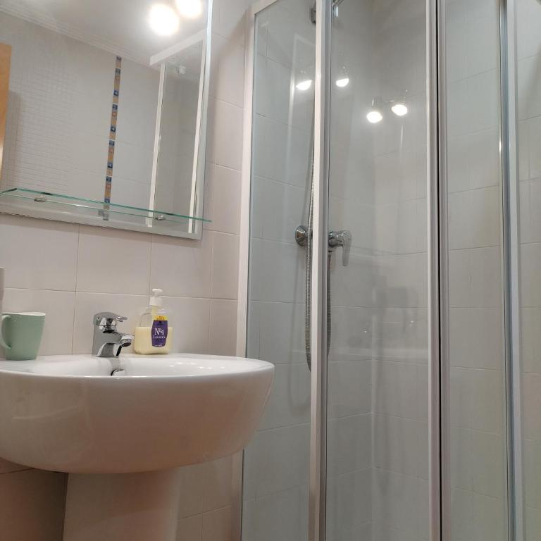 Apartamentos Chevere Blanco-Huca - Estudio con cama extragrande y sofá cama - 16