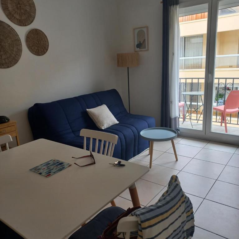 CANET Plage appartement vue latérale mer, 1 chambre , WIFI, climatisation, parking sécurisé couvert - Apartamento de 1 dormitorio con vistas parciales al mar - 2