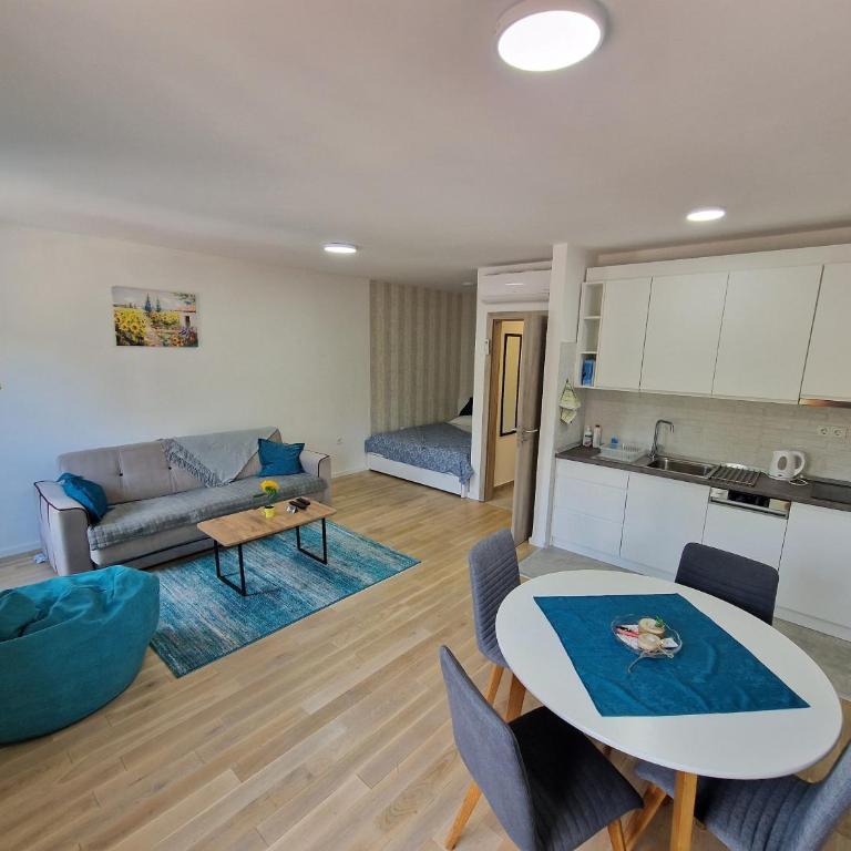 Square Studio Tuzla - One-Bedroom Apartment - 5