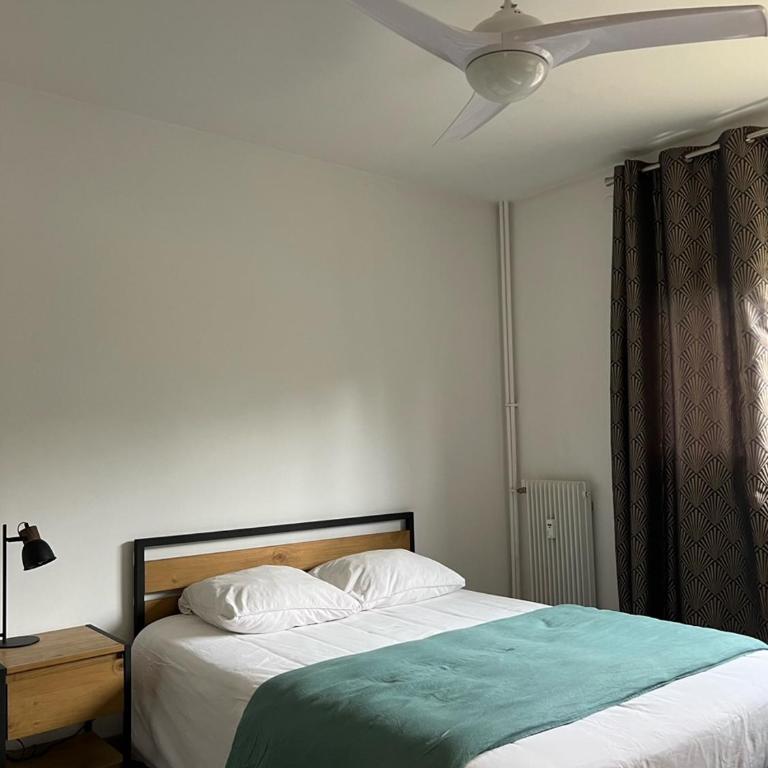 Chambre avec salle d'eau privée dans appartement partagé 200 m du tram - Chambre Double - 2