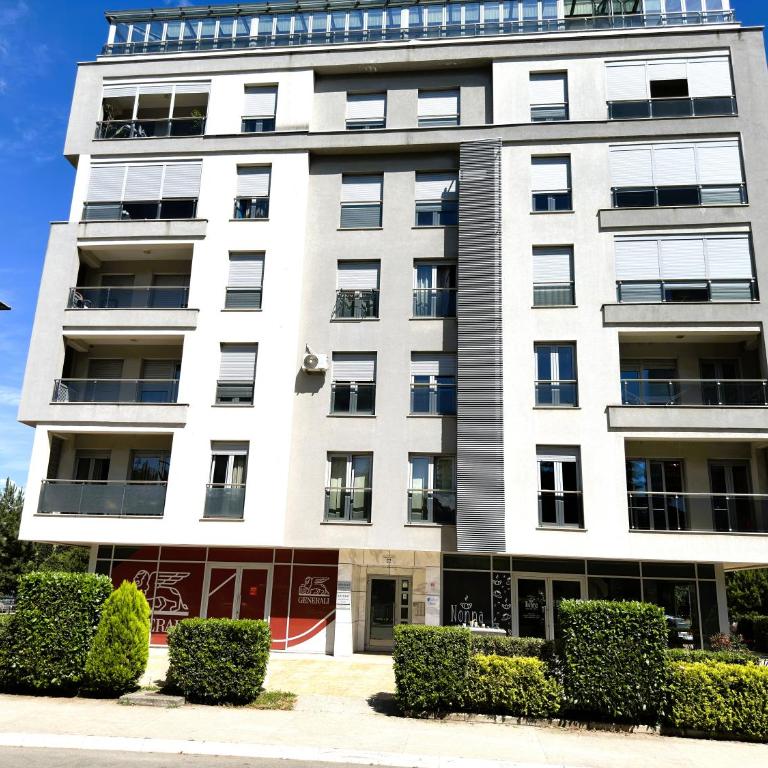 Renta Stanovi Podgorica - Apartment with River View - 1