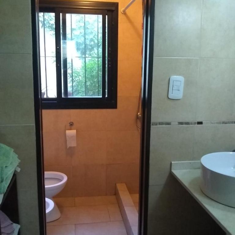 Casa céntrica con cochera y patio - Apartamento de 1 dormitorio - 3