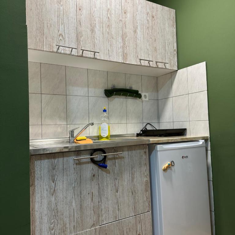 Wolf Street Apartment - Studio - 16