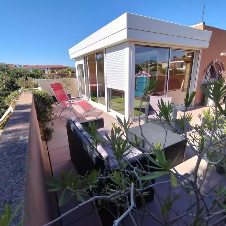 Duplex T4 toit terrasse plages parc Borély 13008 MARSEILLE - Appartement 3 Chambres - 1