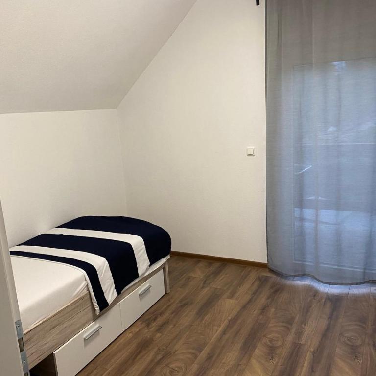 Una - Three-Bedroom House - 42